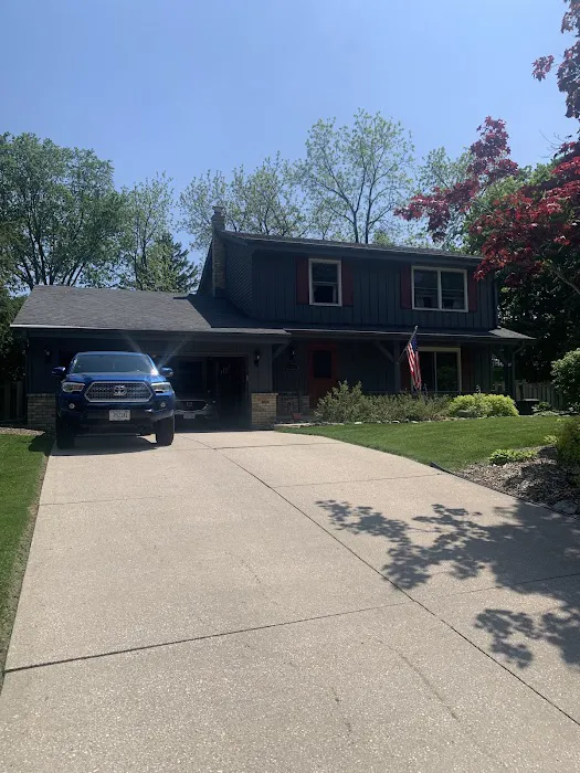 Mighty Dog Roofing of Milwaukee Metro Picture 6