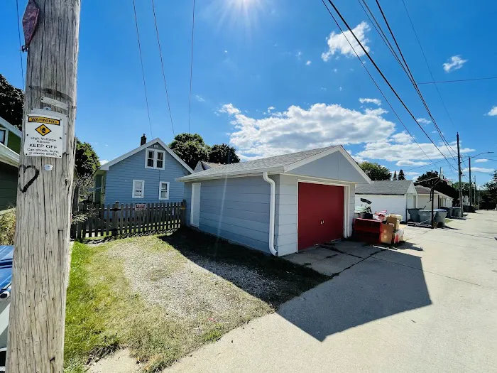 Mighty Dog Roofing of Milwaukee Metro Picture 7