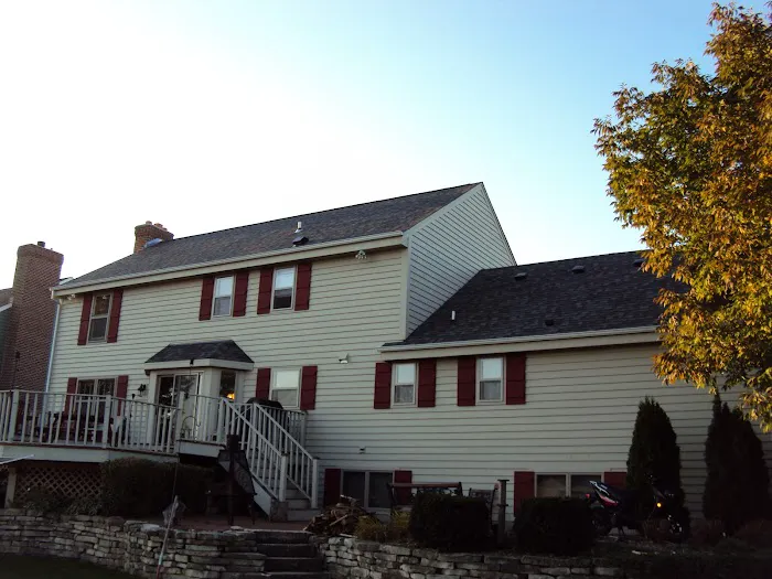 Real Estate Improvement Co Picture 2