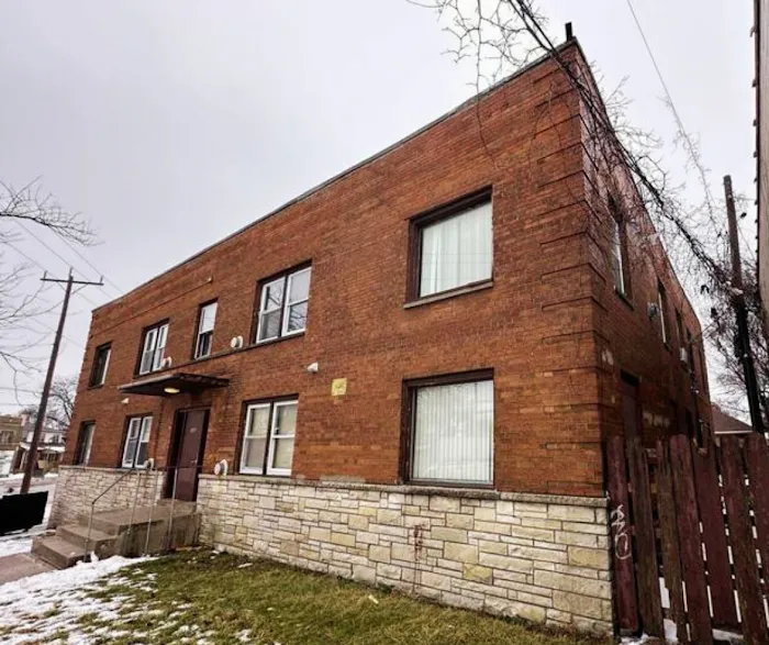 Modern Exterior Roofing Picture 10