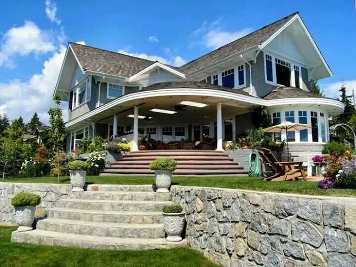 AAA Roofing & Exteriors Picture 1