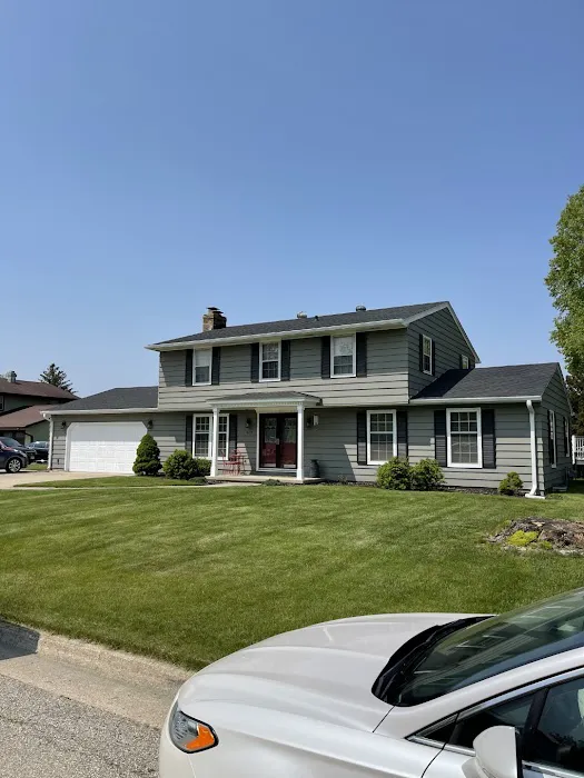 Distinct Exteriors & Roofer in Janesville Picture 5