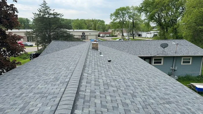 Paramount Roofing and Siding, LLC Picture 1