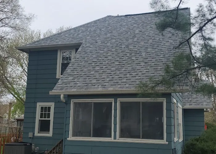 Paramount Roofing and Siding, LLC Picture 9