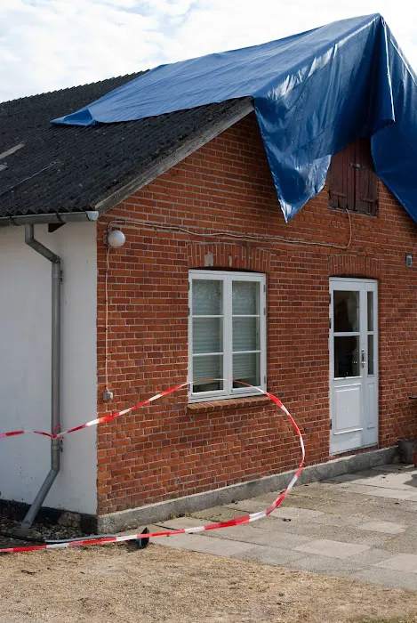 Swan Exteriors Picture 9