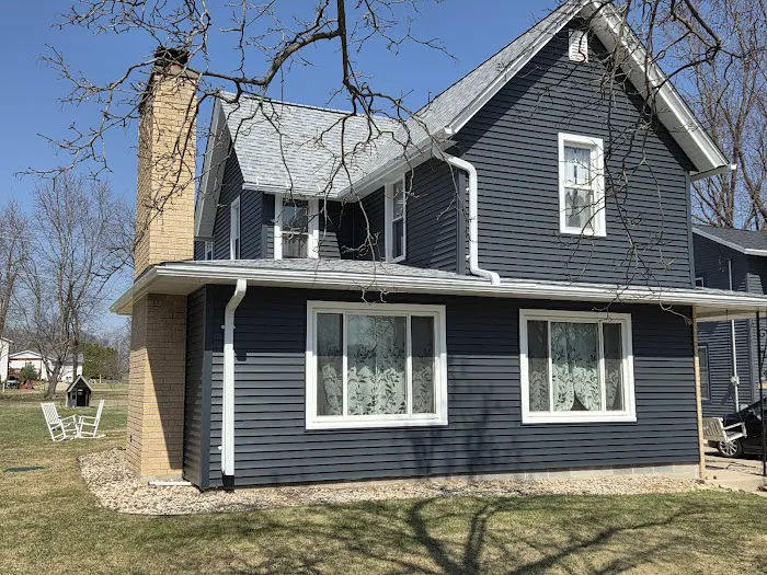 Putnam Exteriors LLC Picture 8