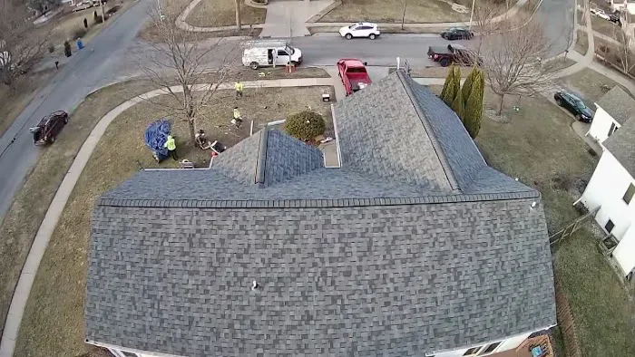 BROTHERS ROOFING LLC Picture 4