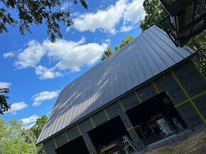 BROTHERS ROOFING LLC Picture 10