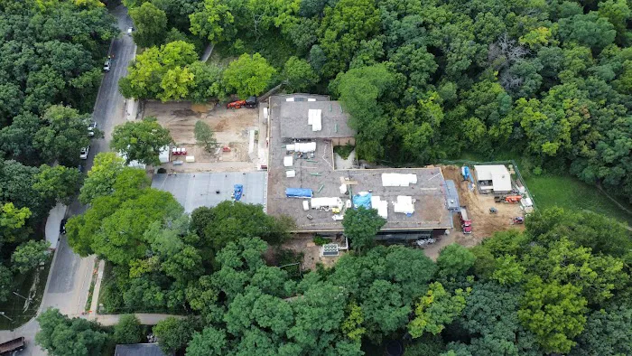 Angel's Exterior Picture 7