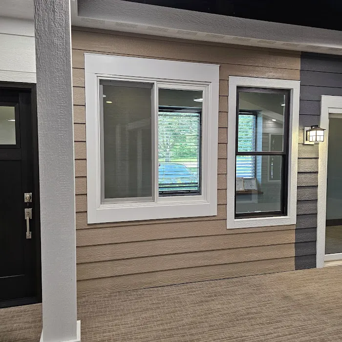 Larson's Home Exteriors Picture 5