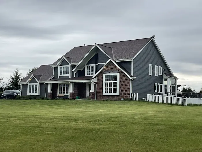 Larson's Home Exteriors Picture 8