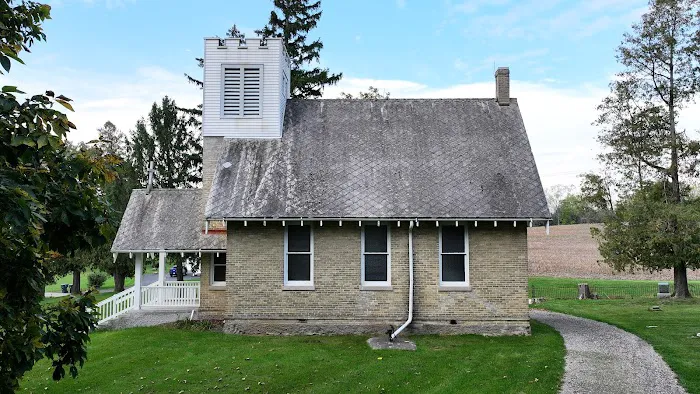 Isthmus Roofing Picture 7