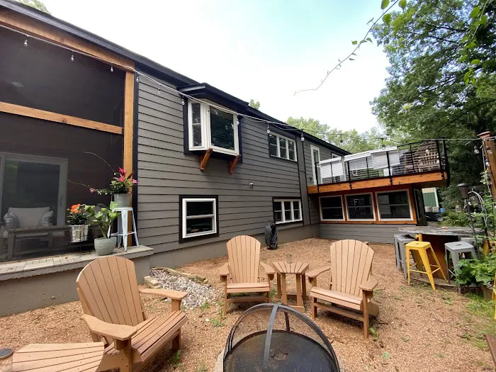 Leon's Roofing & Siding Inc Picture 1