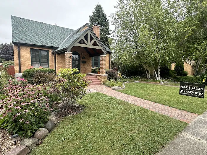 Peak and Valley Roofing Company Picture 9