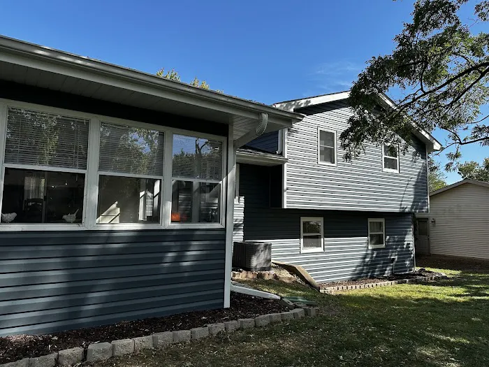 Huskie Exteriors Picture 1