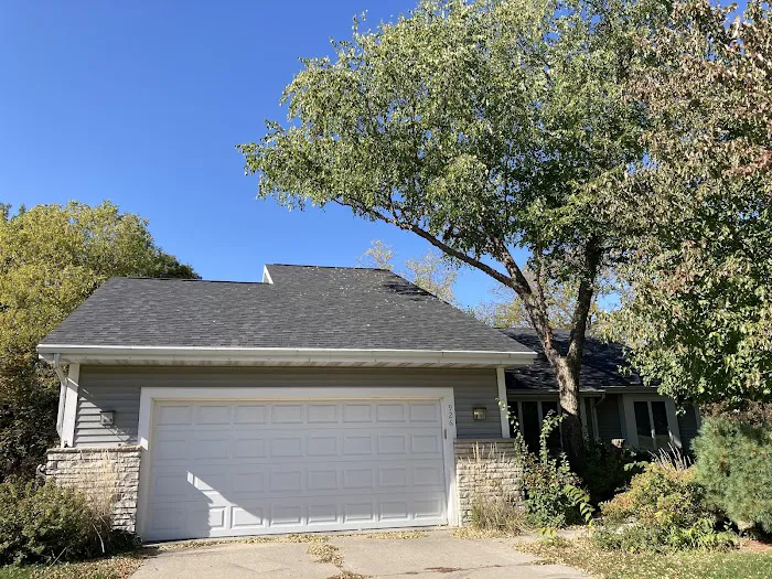 Badgerland Exteriors Picture 3