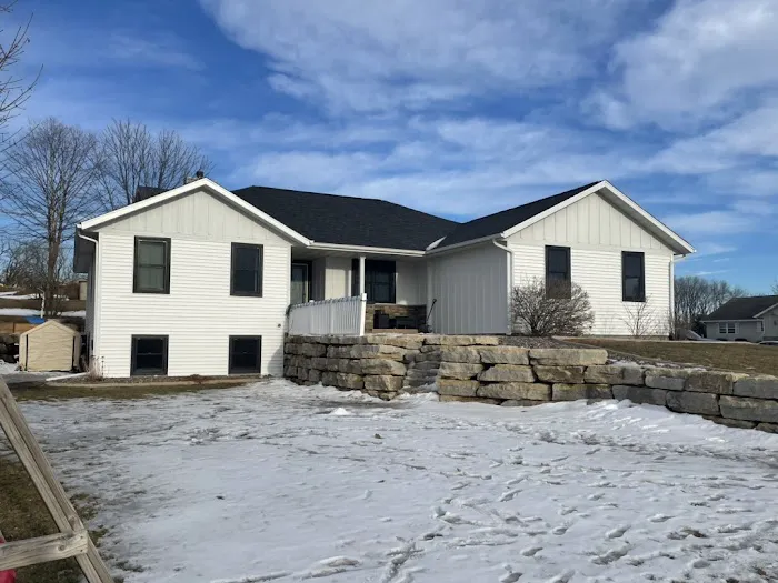 Badgerland Exteriors Picture 9