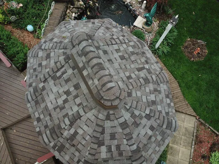 MAS Roofing Siding & Decking Inc Picture 4