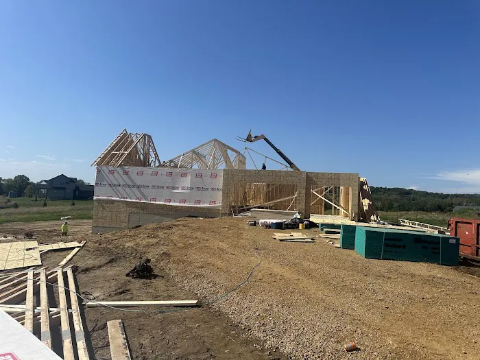 G would Exteriors Picture 1