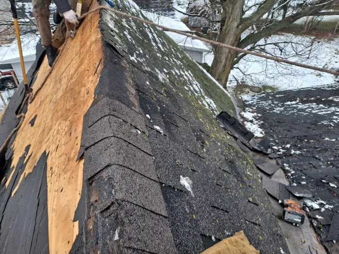 Sheboygan roofing LLC Picture 10