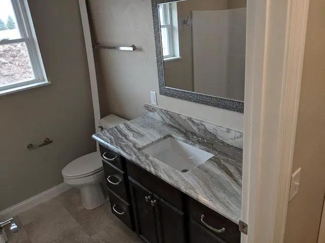 Empire Exteriors Picture 6