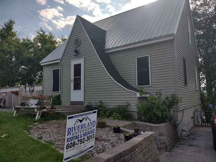 Riverland Exteriors Corporation Picture 6