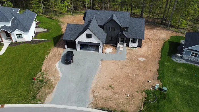 H AND S Roofing LLC Picture 4