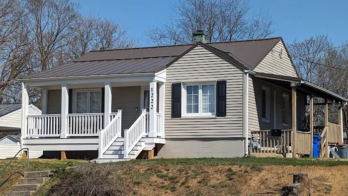 Peak Roofing, LLC Picture 1