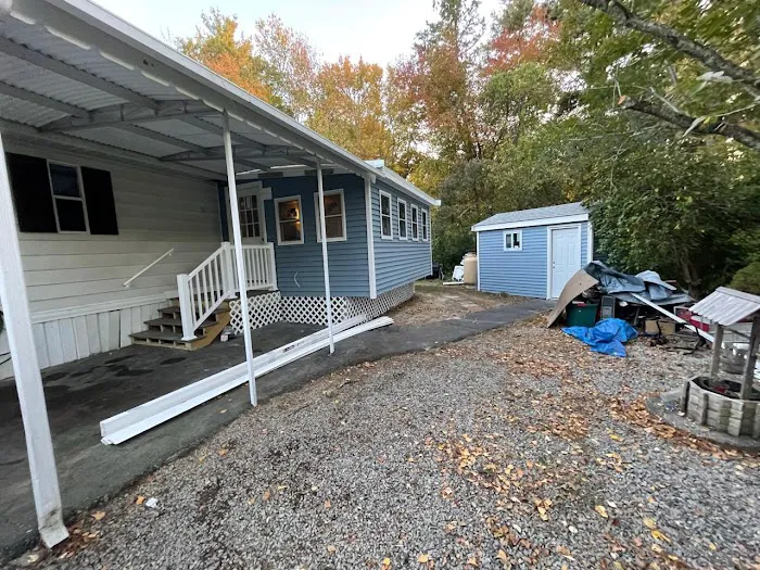 Munroe Roofing & Construction Picture 1