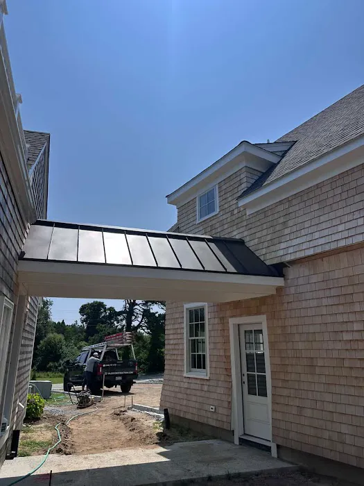 Vilex Inc. Roofers Picture 3