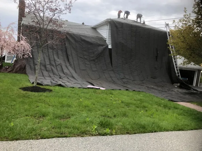 Expert Roofing & Siding Construction Picture 2