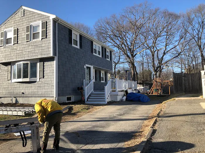 Expert Roofing & Siding Construction Picture 1