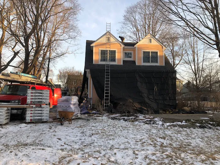 Expert Roofing & Siding Construction Picture 8