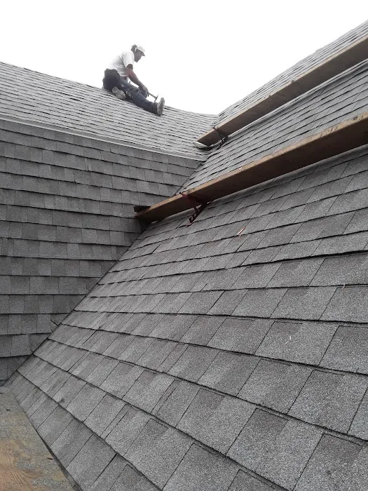 Eli's Roofing Picture 7
