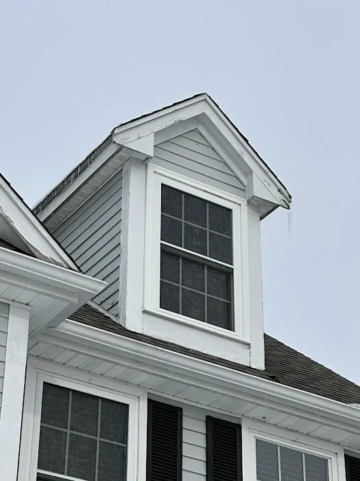 Robert Roofing and Gutters, Inc. Picture 4