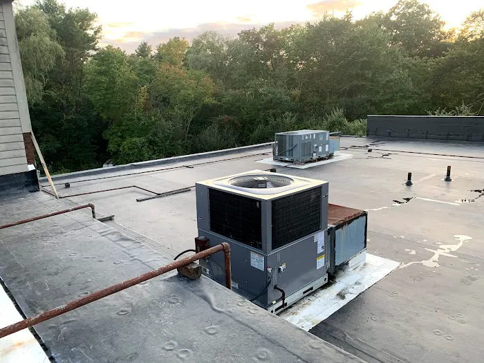 Robert Roofing and Gutters, Inc. Picture 10