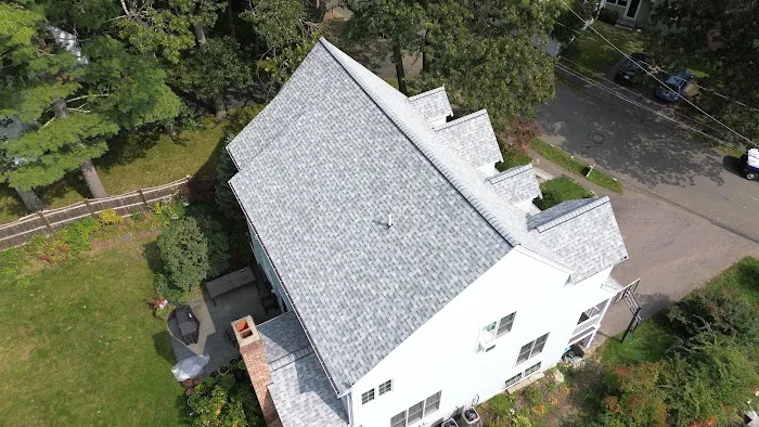 O'LYN Roofing Picture 7