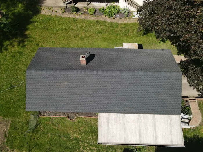 Hemlock Roofing LLC Picture 3
