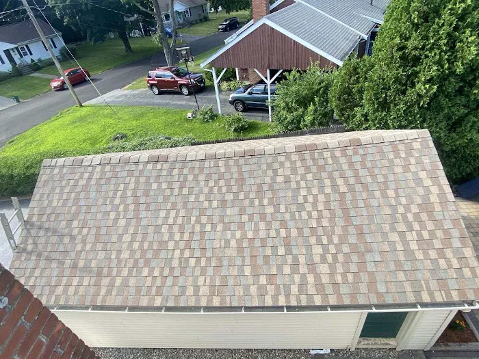 Hemlock Roofing LLC Picture 1