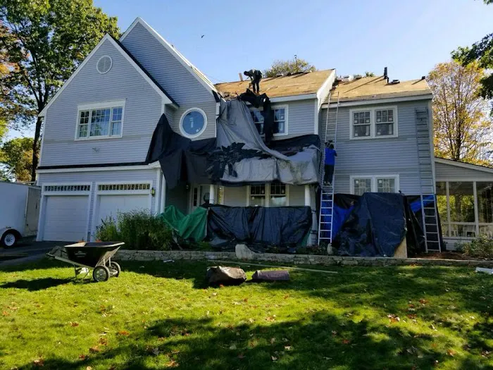 Roofing Service Pro's Picture 2