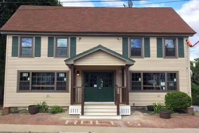 Damphousse Roofing LLP Picture 7