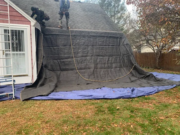 Adam Vaillancourt Roofing & Gutters Picture 10