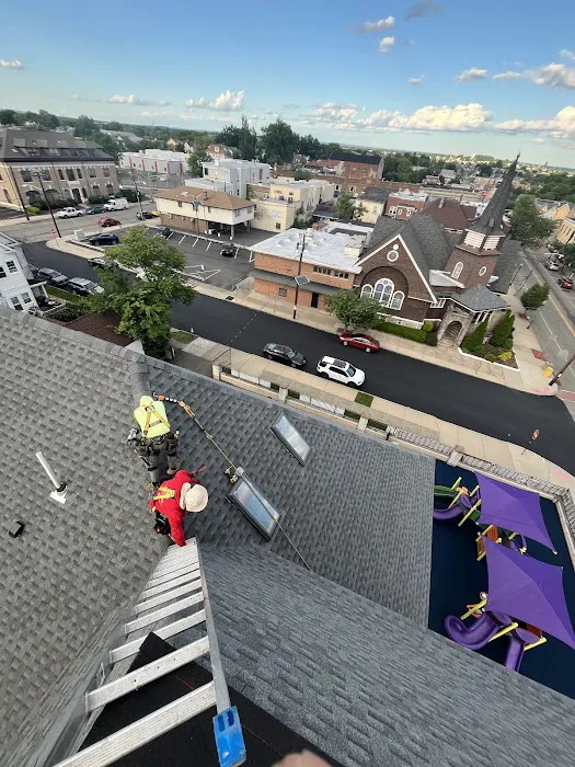 Géminis Roofing & Siding Picture 2