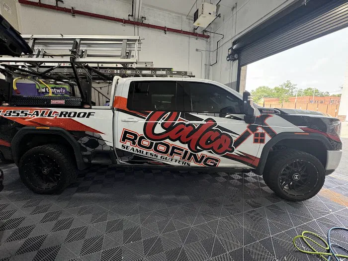 SEAMLESS GUTTERS / ROOFING CALCO Picture 8