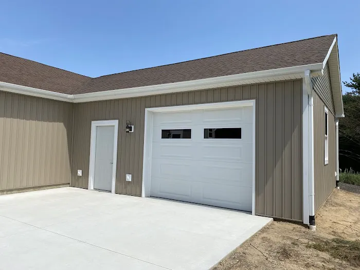 Lakefront Roofing & Exteriors, LLC Picture 5