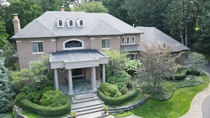 Olson Roofing and Siding Inc. Picture 1