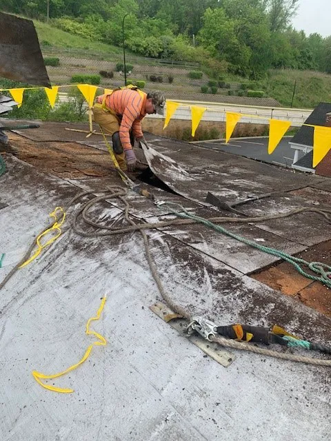 Singles Roofing & Construction Co Picture 4