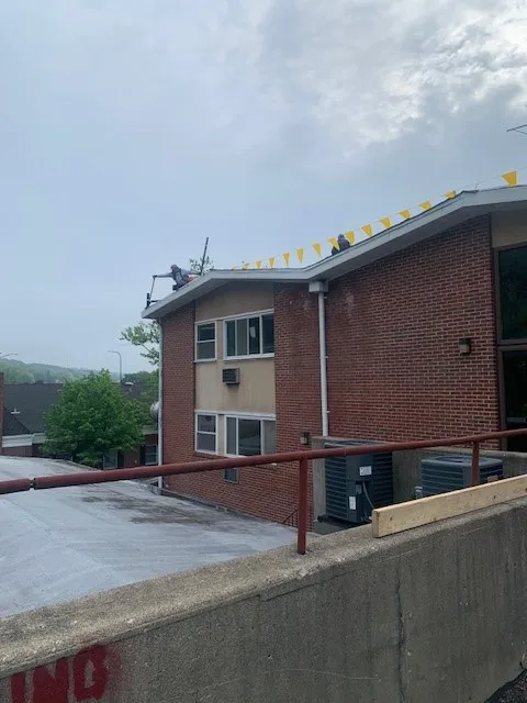 Singles Roofing & Construction Co Picture 5