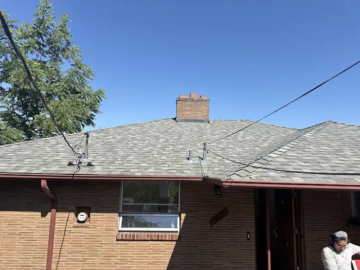 Emerald Roofers Seattle Picture 6