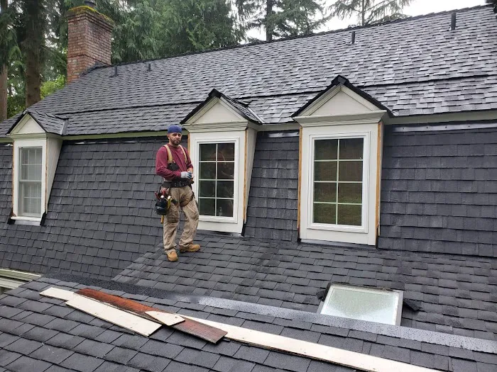 Cesar's Roofing LLC Picture 2